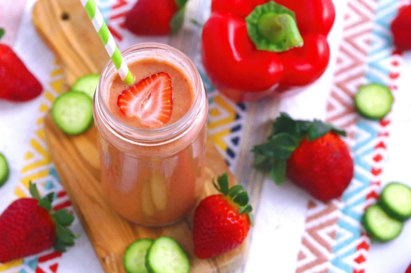 Bell Pepper & Strawberry Vegetable Smoothie