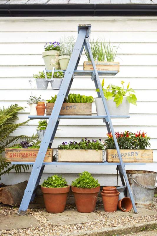 DIY towering ladder 