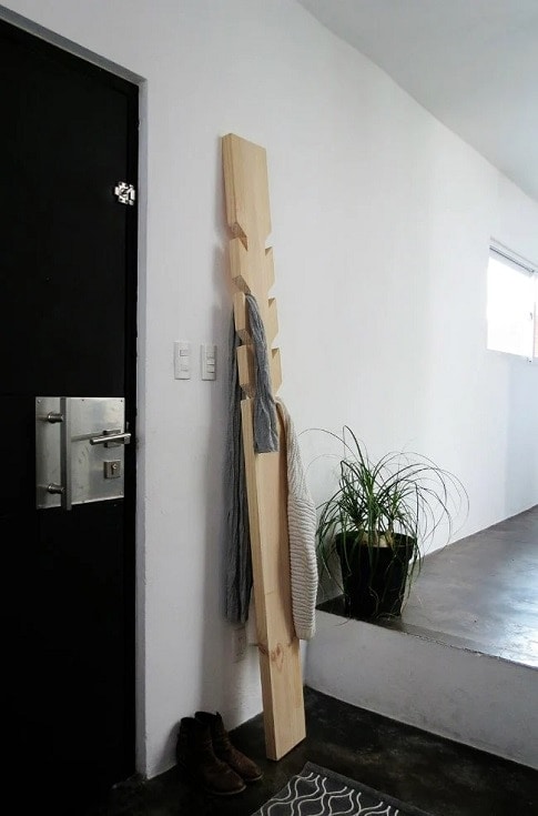 24 Free Diy Coat Rack Plans You Can, How To Make A Wooden Coat Tree