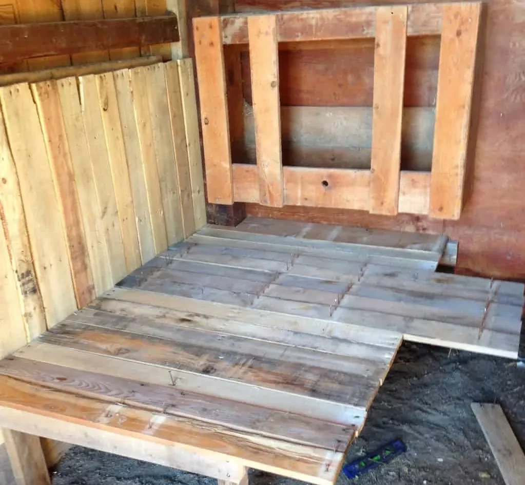 Pallet Milking Stand