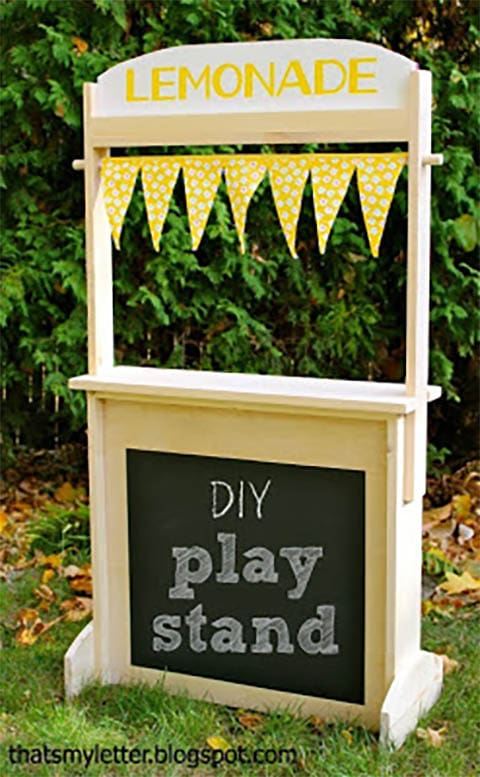 Play Lemonade Stand by Jamie Costiglio