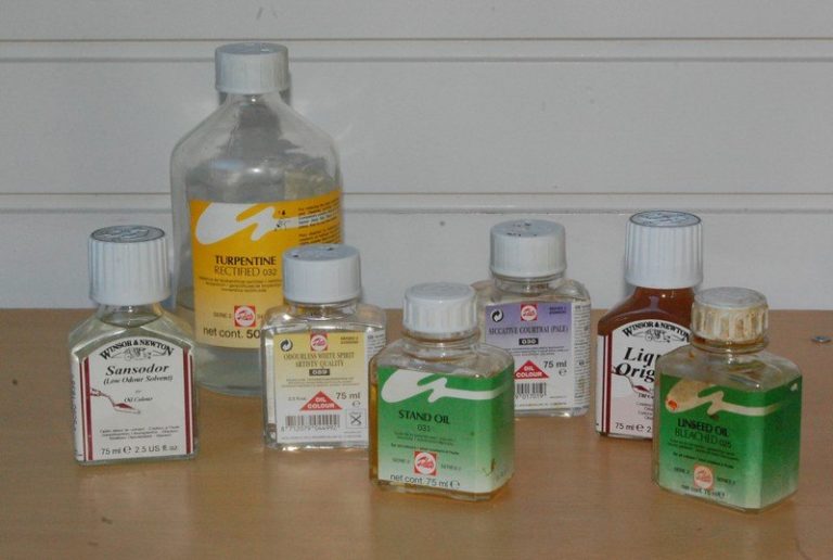 Mineral Spirits Vs Acetone What S The Difference House Grail Mineral Spirits Vs Acetone What S The Difference House Grail