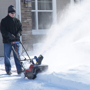 5 Best Snowblowers under $500 - Top Picks & Reviews 2024 | House Grail