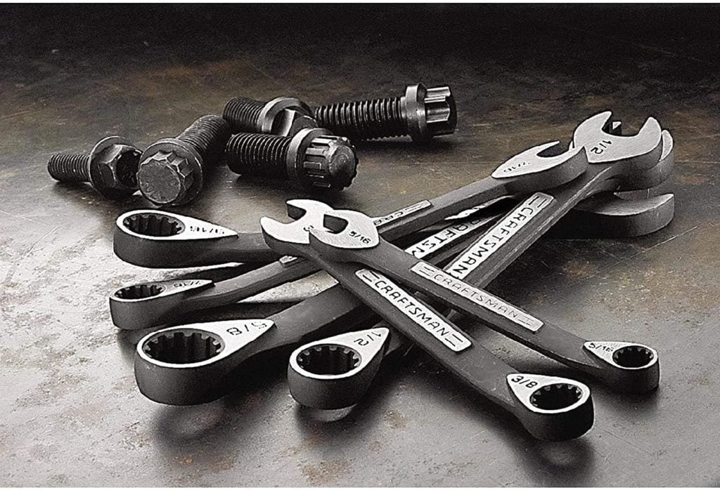 close up Craftsman 21028 Universal Ratcheting Wrench Set
