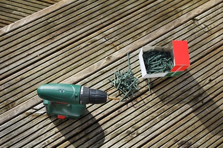 Difference between brushless online power tools