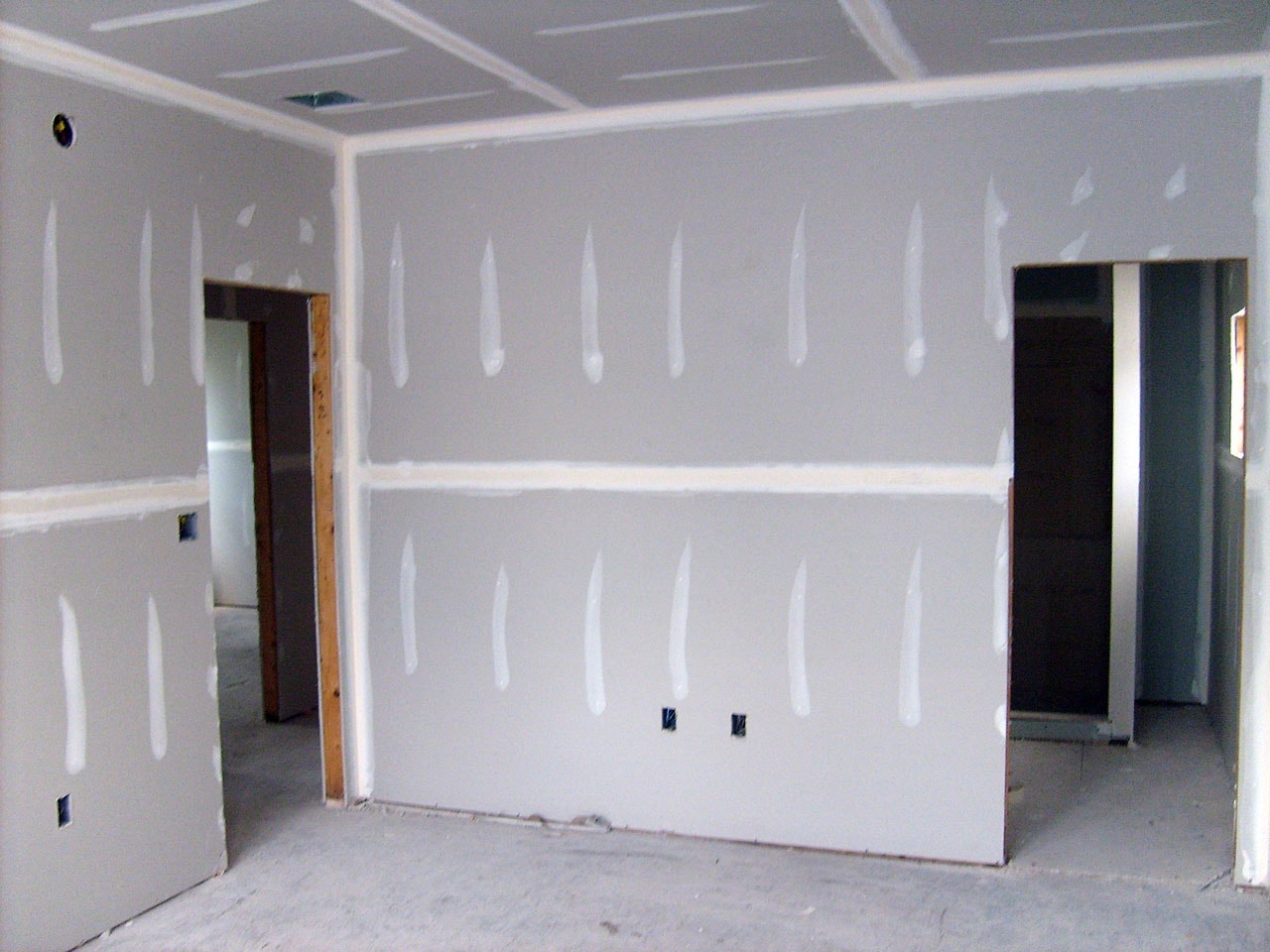 Sheetrock vs Drywall What's The Difference? House Grail