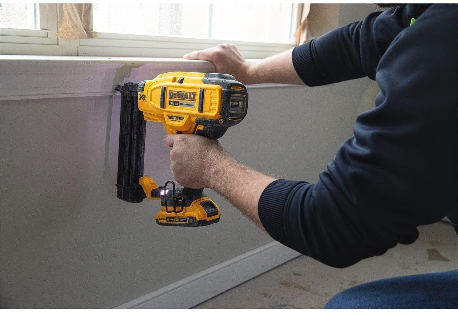 10 Best Cordless Brad Nailers (September 2024) Reviews & Buyer's Guide