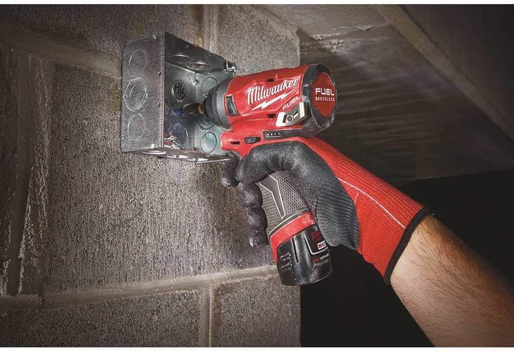 Milwaukee impact driver online vs makita