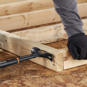 removing nail using Fiskars 750241-1001 Milled-face Framing Hammer
