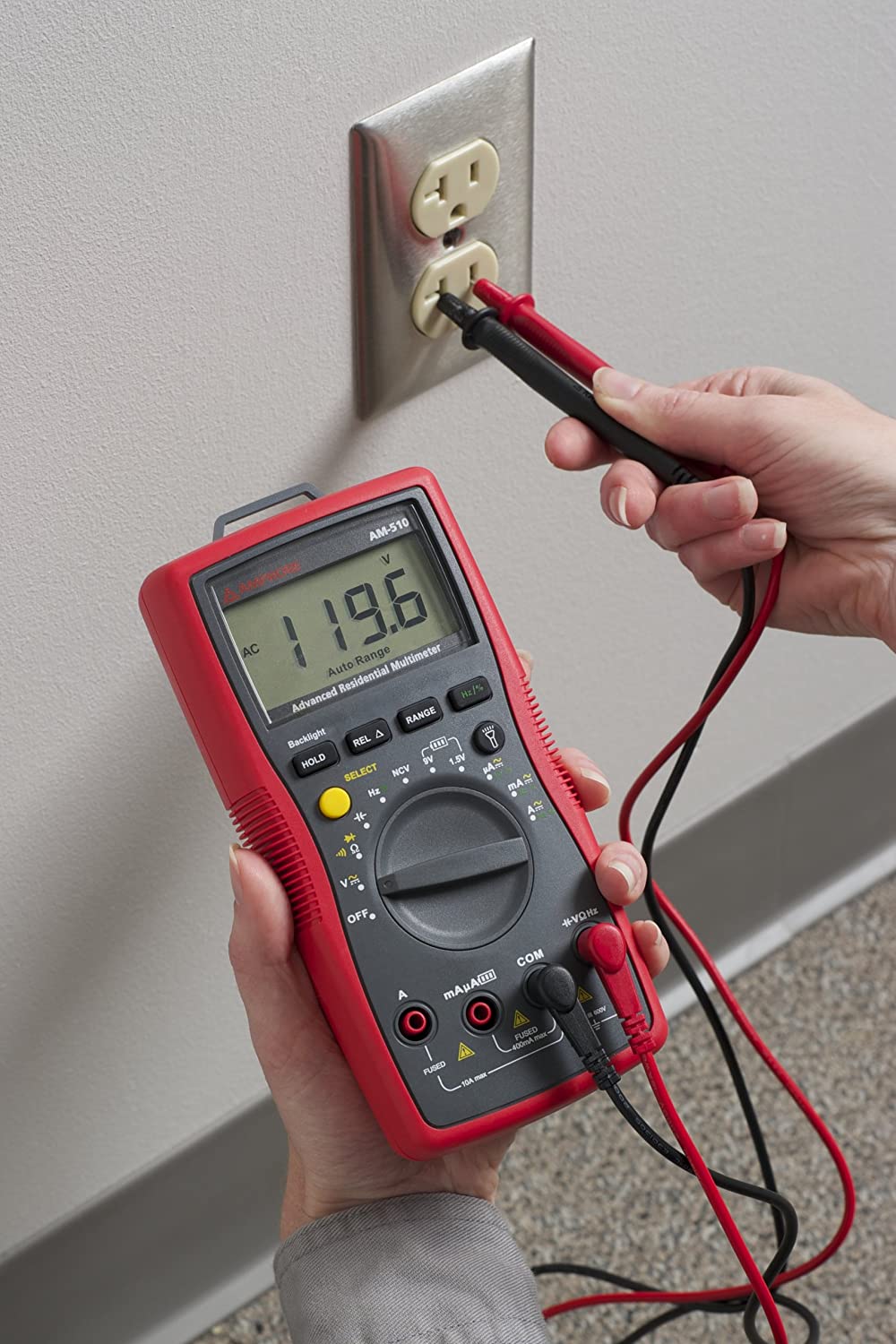 using Amprobe 4018636 AM-510 Multimeter