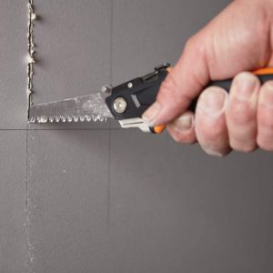 using Fiskars 770060-1001 Pro Drywaller's Utility Knife