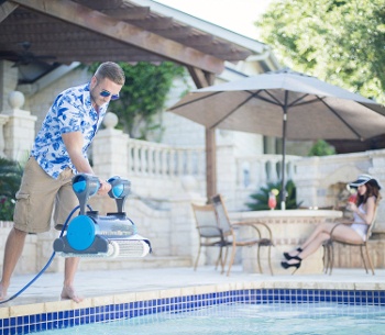 pool vacuum for fiberglass pools