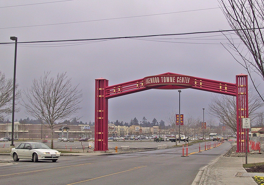 Entrance to Lakewood Towne Center