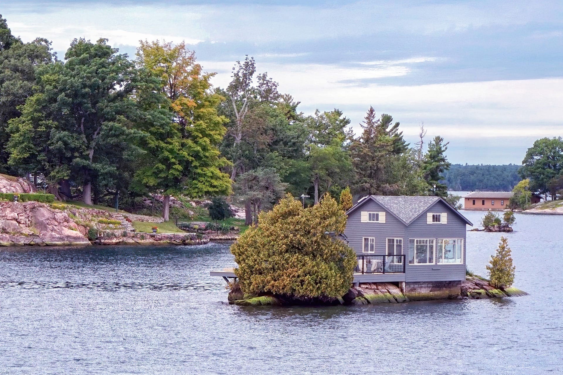 Tiny house