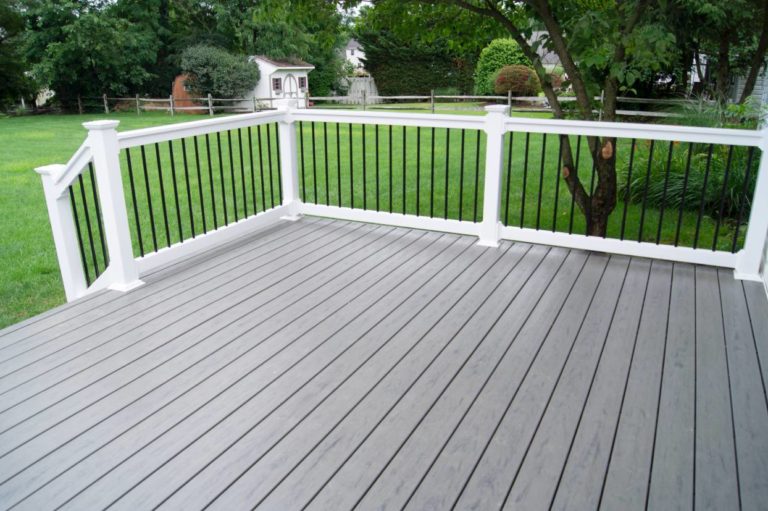 10 Deck and Decking Trends in 2024 (With Pictures) House Grail