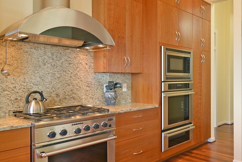 Neat Extended Countertop On Kitchen 