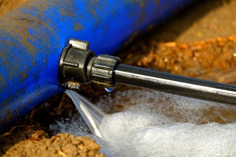 How Much Does It Cost To Fix A Leaking Pipe