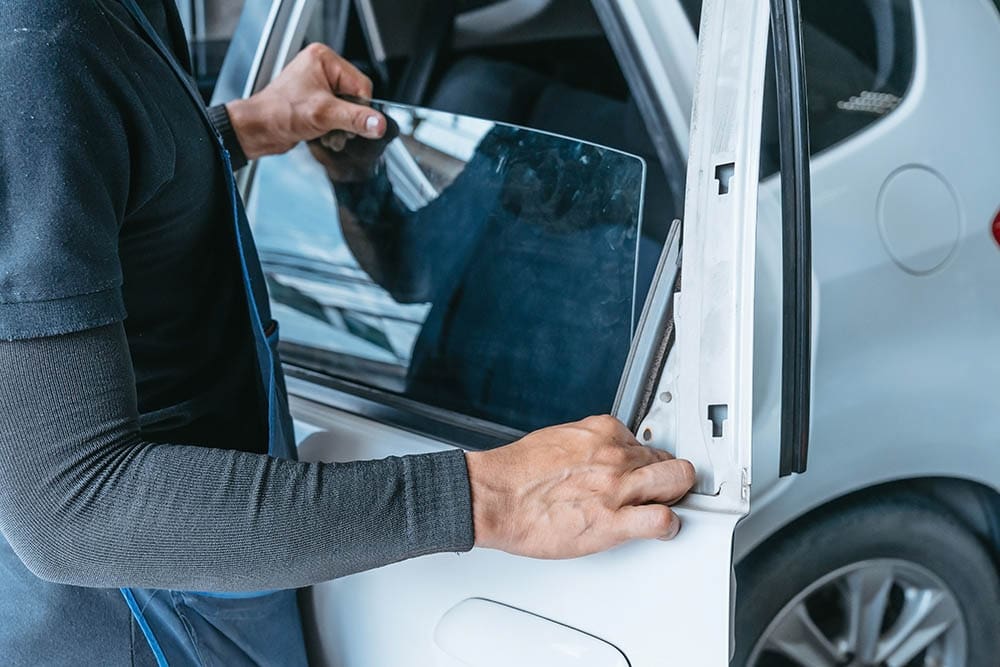 How to Fix a Car Window That Won't Roll Up In 5 Steps (with Pictures