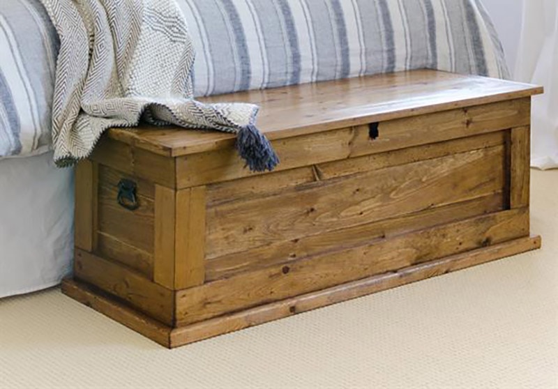 diy blanket storage chest