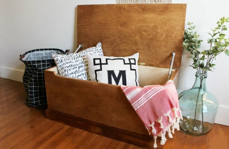 diy wooden storage chest