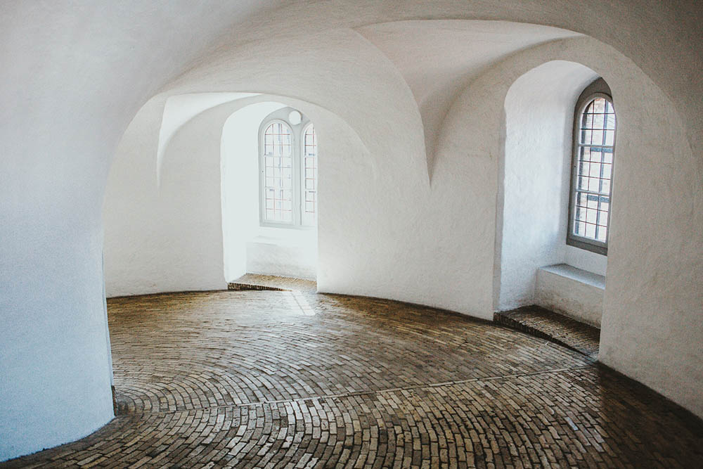 Indoor Brick Flooring Sandro Kradolfer Unsplash 