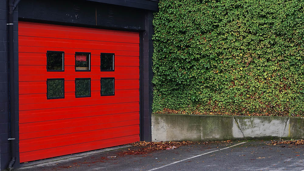 How To Align Garage Door Sensors In 8, How To Align A Garage Door