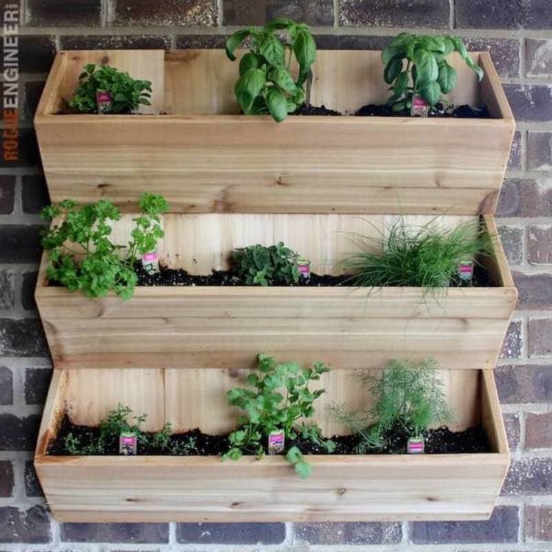 DIY cedar wall planter