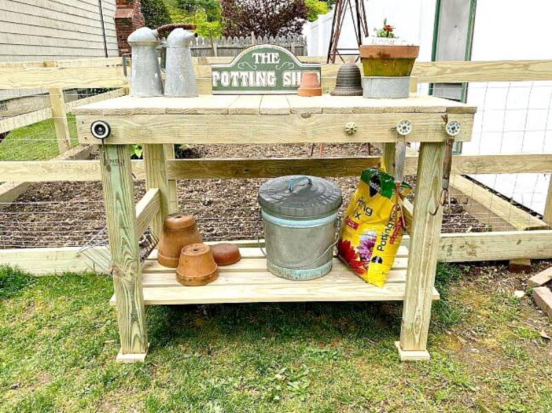 DIY easy build potting bench project