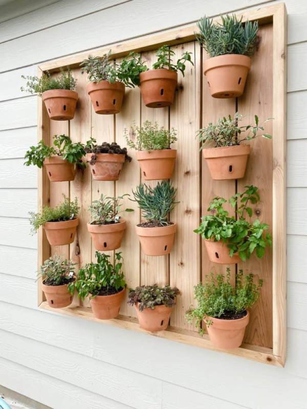 DIY vertical herb garden