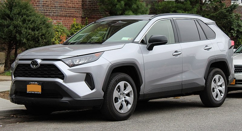 Toyota Rav4 LE vs. XLE: Which One’s Best for Me? | House Grail