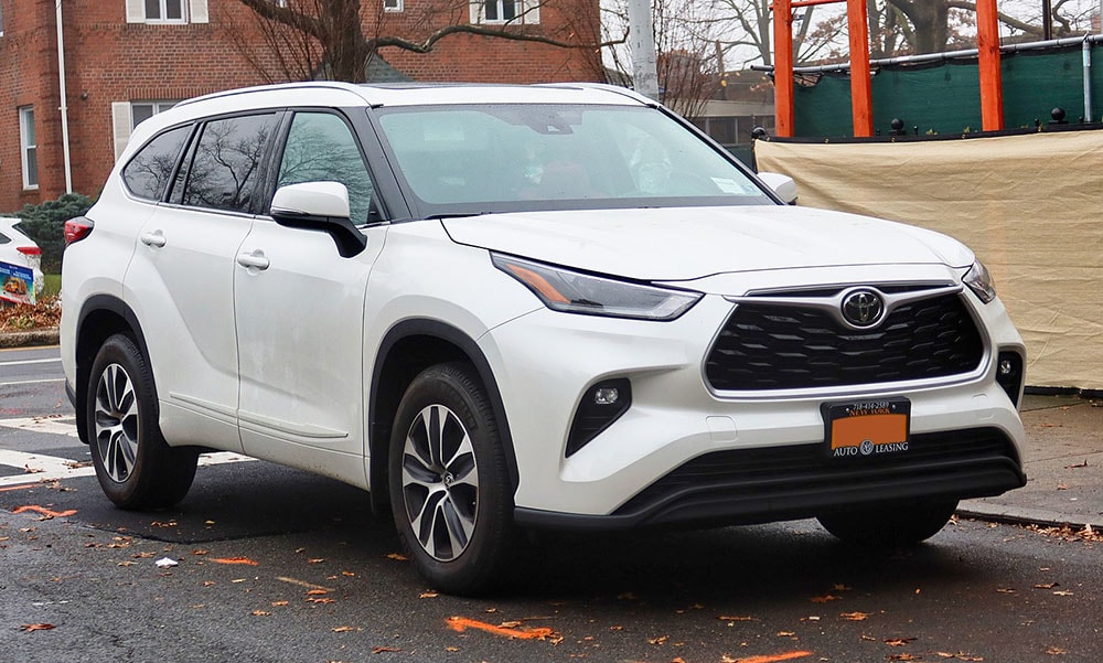 Toyota Highlander vs. Rav4 Pros, Cons, & Differences House Grail