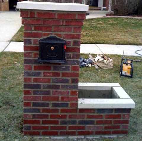 Quick-to-Build Mailbox