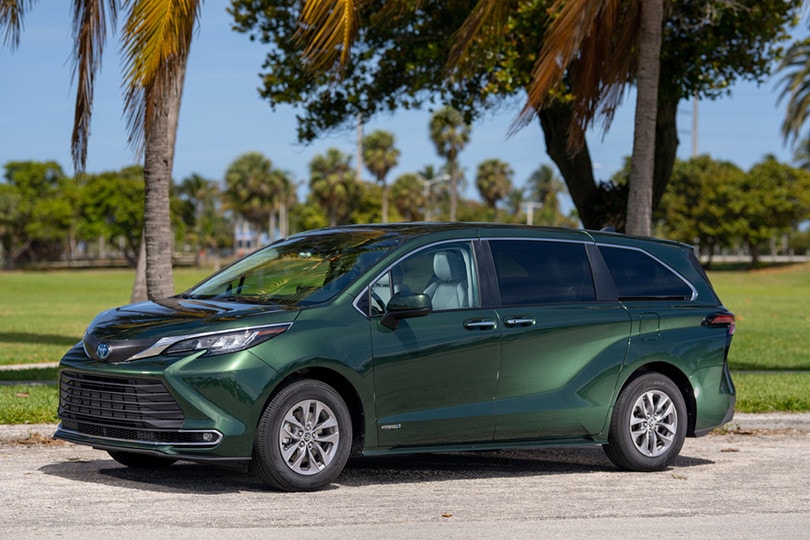 Honda Odyssey vs. Toyota Sienna Comparing Quality, Style & Sales