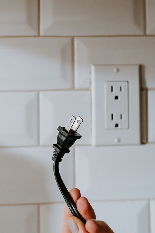 How Much Does It Cost to Install a 240v Outlet in 2023? House Grail