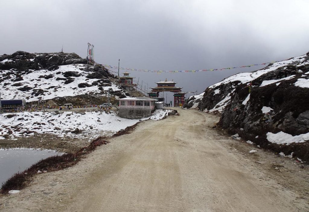 road to tawang gate in india