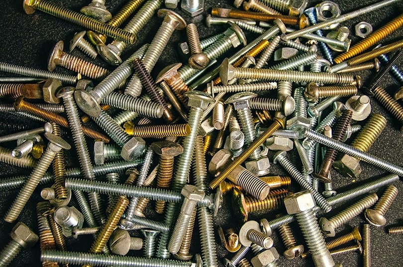 bolt-vs-screw-pros-cons-and-when-to-use-which-house-grail