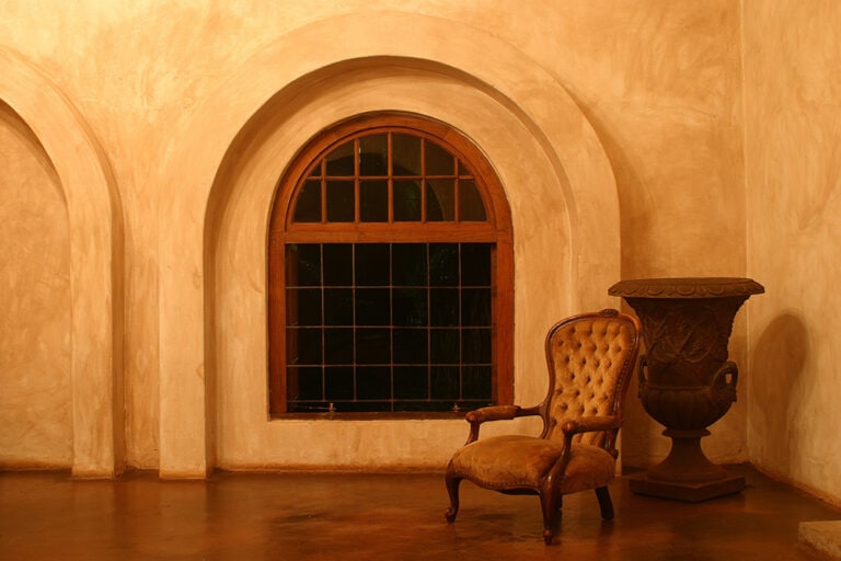 Tuscan Interior Design Sean Nel Shutterstock 768x512 