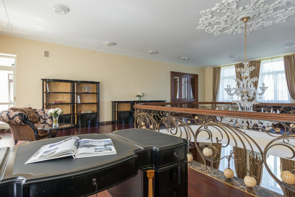 Classic Interior Apartment Max Vakhtbovych Pexels E1657631248724 