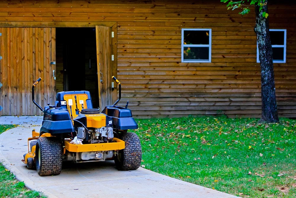 Can zero turn mowers online be used on hills