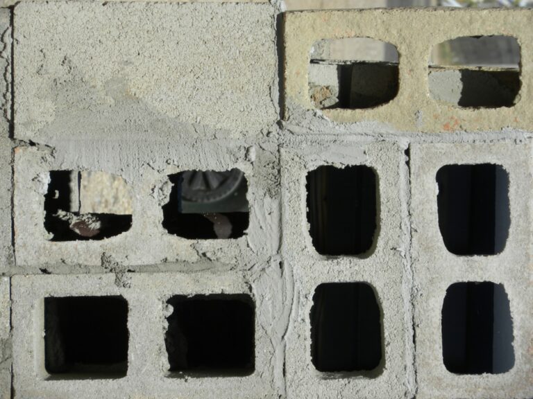 Cinder Block Vs. Concrete Block: What's The Difference? | House Grail