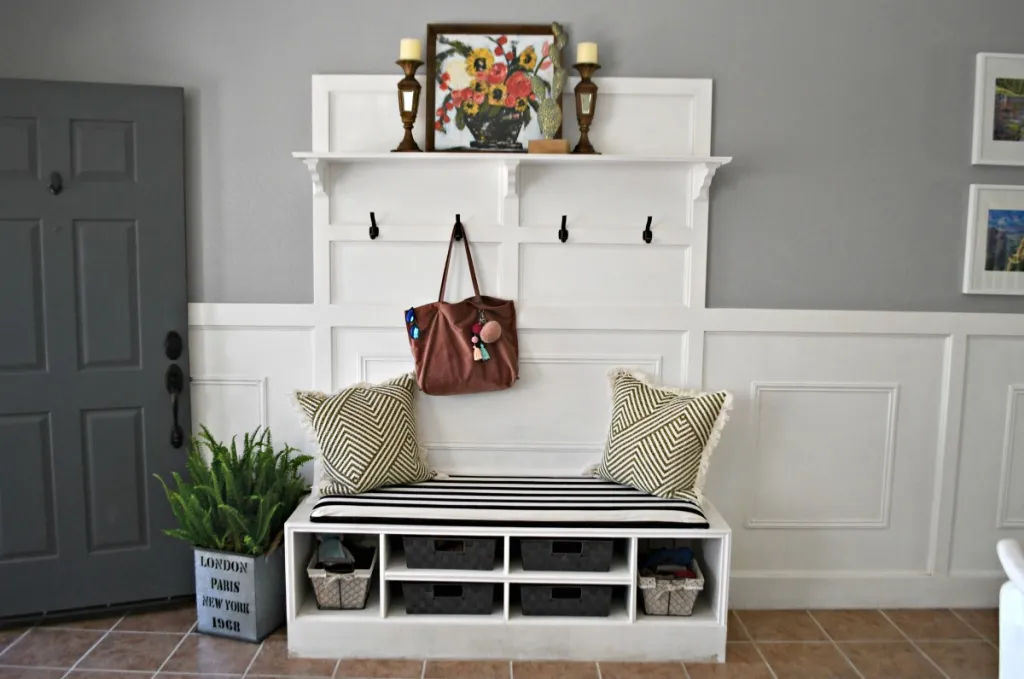 DIY Modern Farmhouse Hall Tree