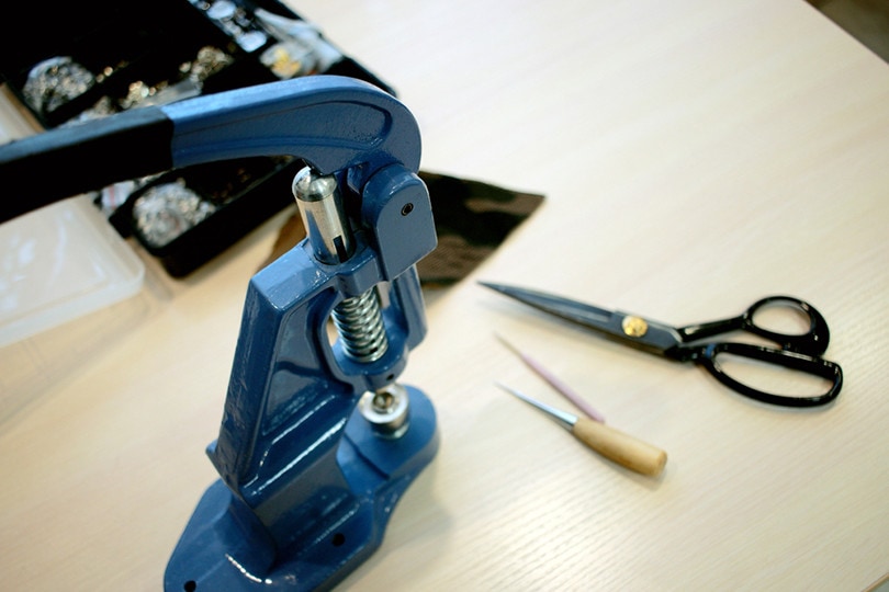 Manual Eyelet Plier