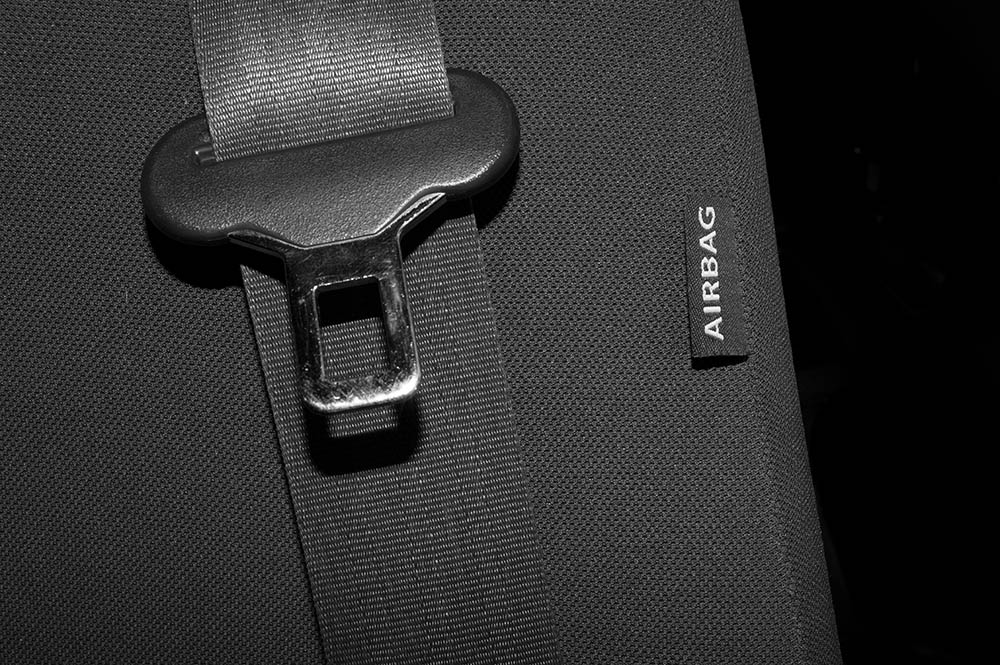 How Are Airbags & Seatbelts Tested? Levels, Types, & FAQ House Grail