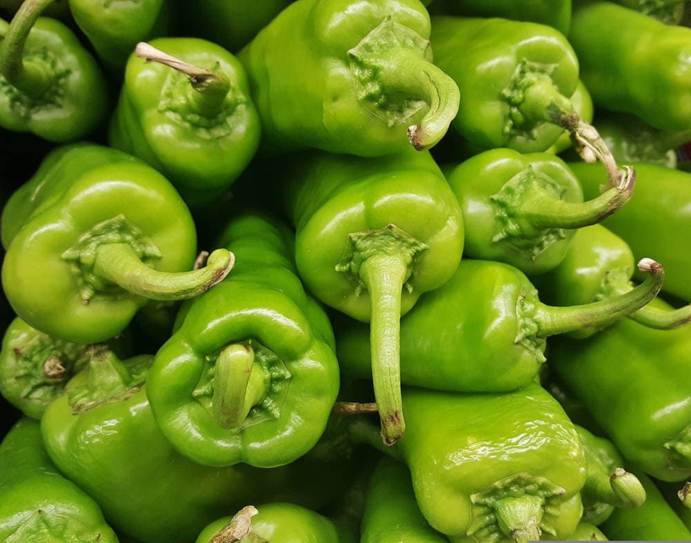 bunch of anaheim peppers