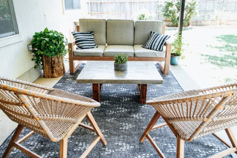 DIY concrete outdoor coffee table