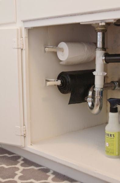EASY DIY- TRASH BAGS ON A ROLL
