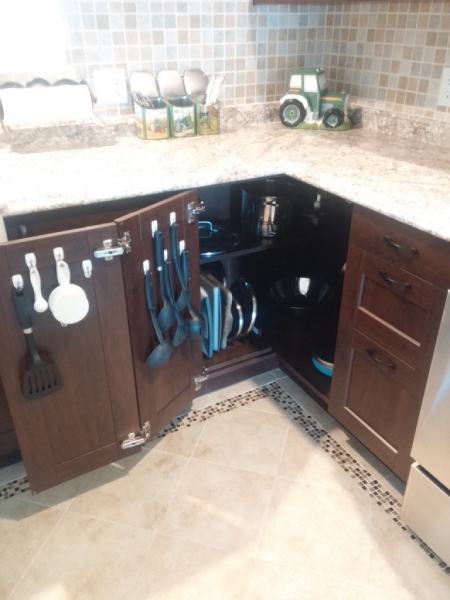 MAXIMISING THE KITCHEN CORNER CABINET (WITHOUT THAT SPINNING THING