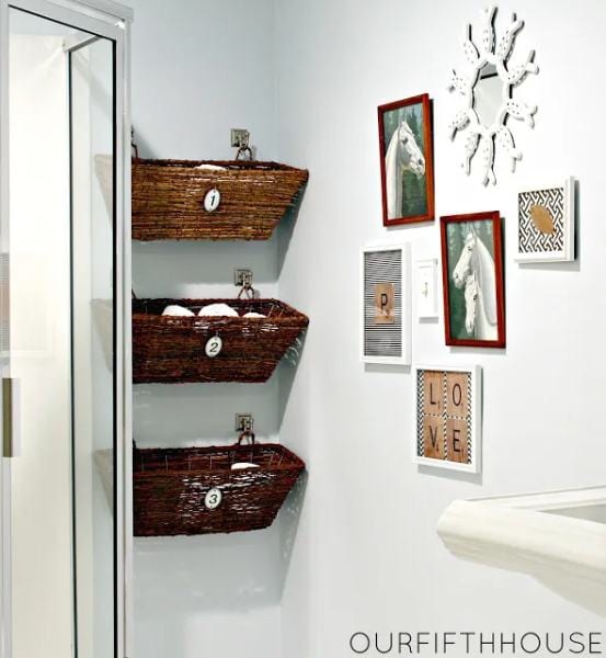 WINDOW BOX BATHROOM STORAGE (PERFECT FOR A SMALL BATHROOM)
