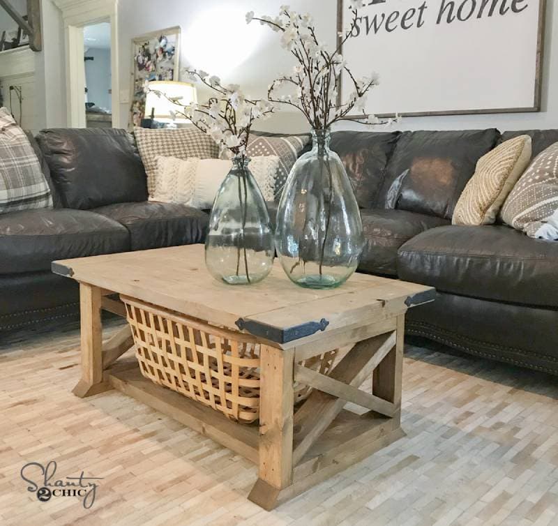 DIY board farmhouse coffee table