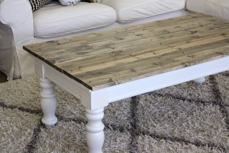 DIY farmhouse style coffee table
